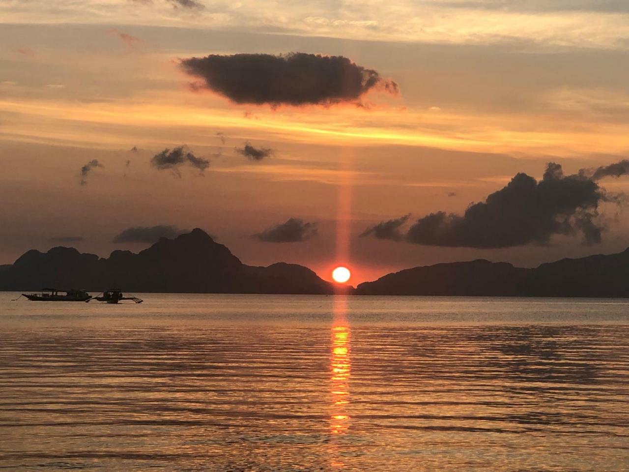 Rl Coastline Inn El Nido Buitenkant foto