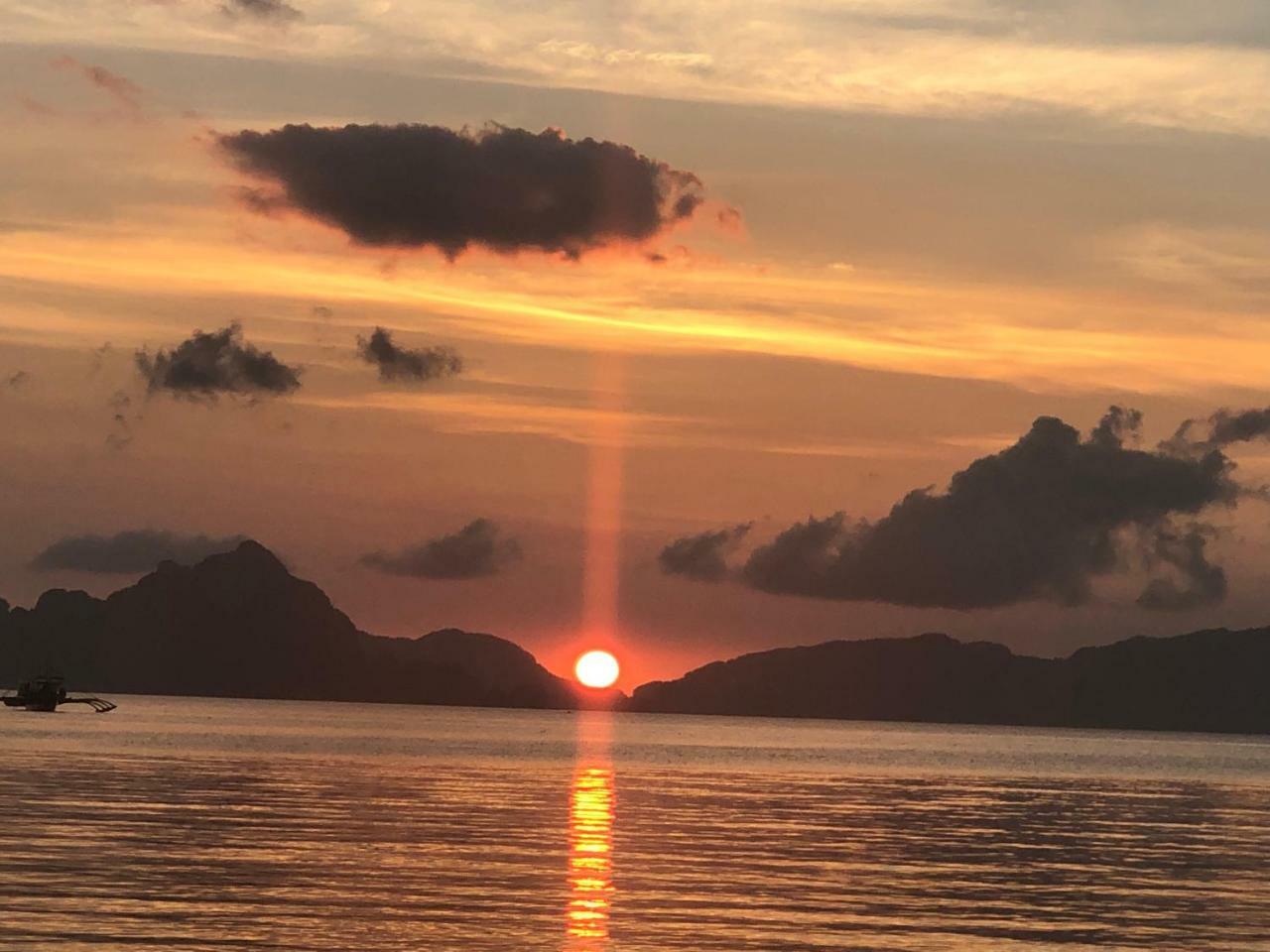 Rl Coastline Inn El Nido Buitenkant foto
